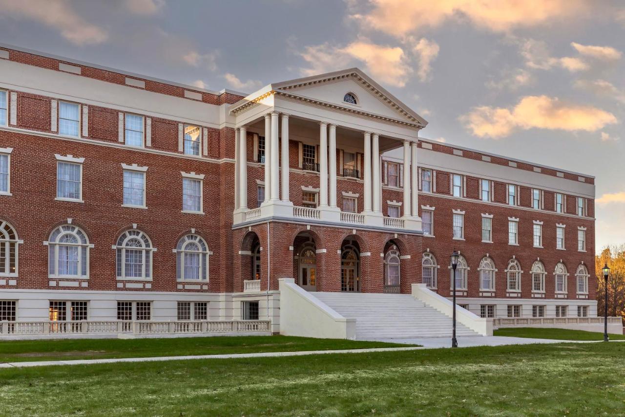 Inn At Blackstone Exterior photo